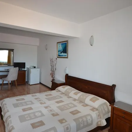 Family 3* Sozopol