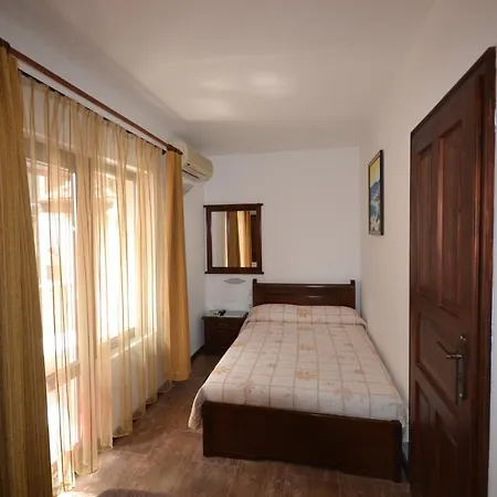 Family Hotel 3*