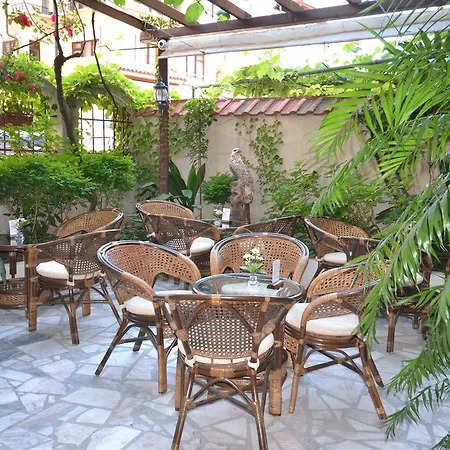 Family Hotel 3*